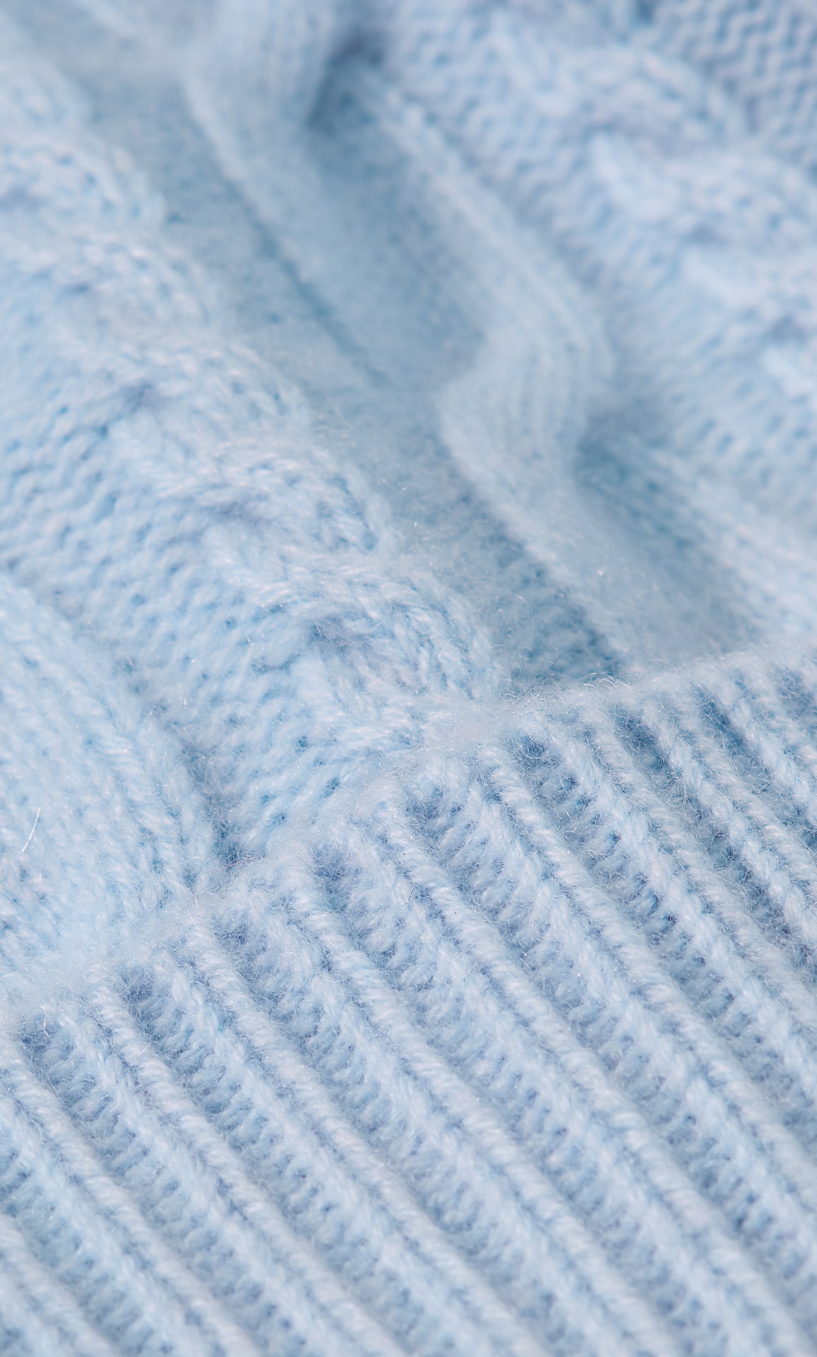 Cable-Knit Cashmere Beanie